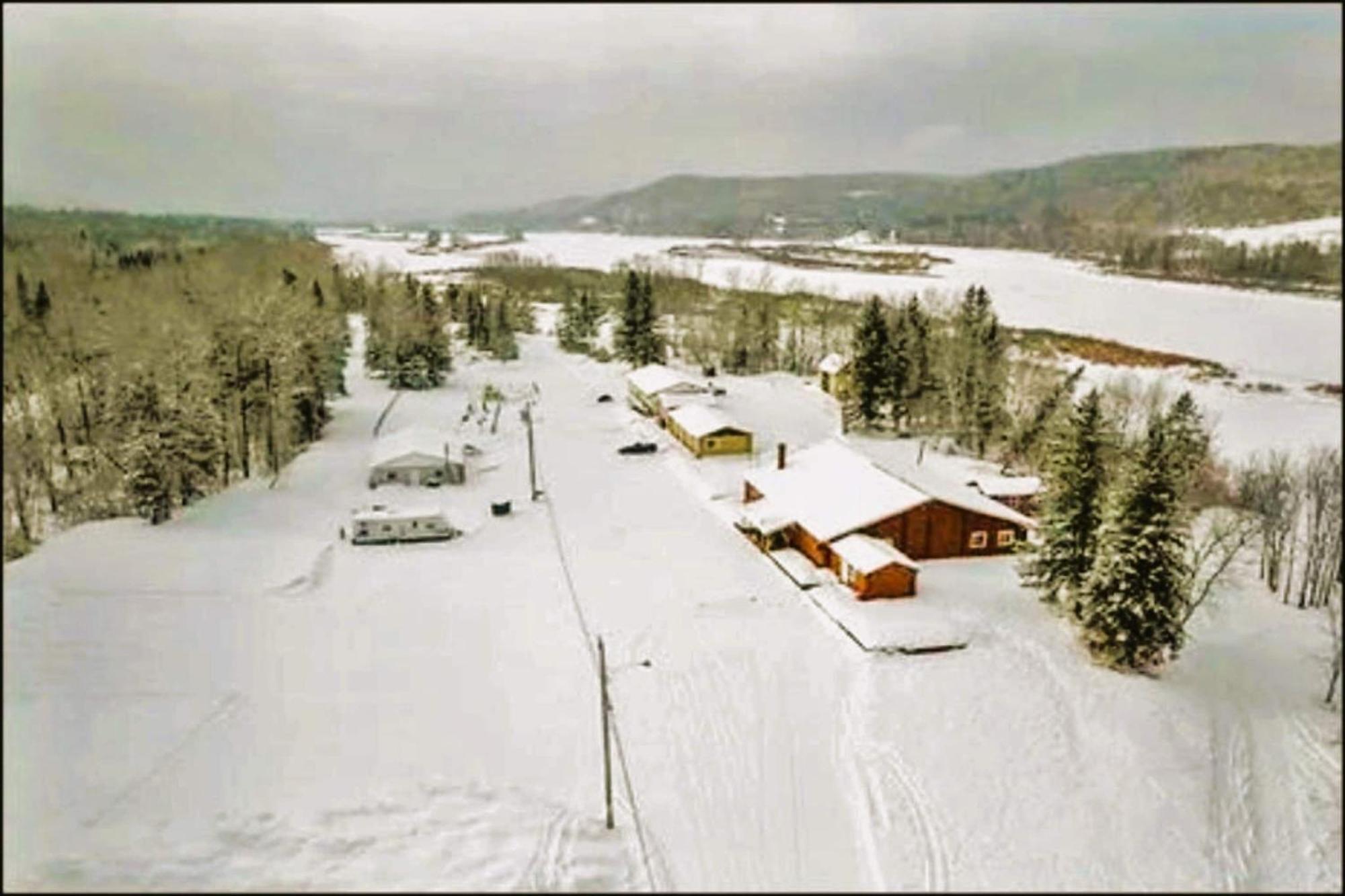 Love Hotels St John River By Oyo At Fort Kent Me Saint John Plantation Buitenkant foto